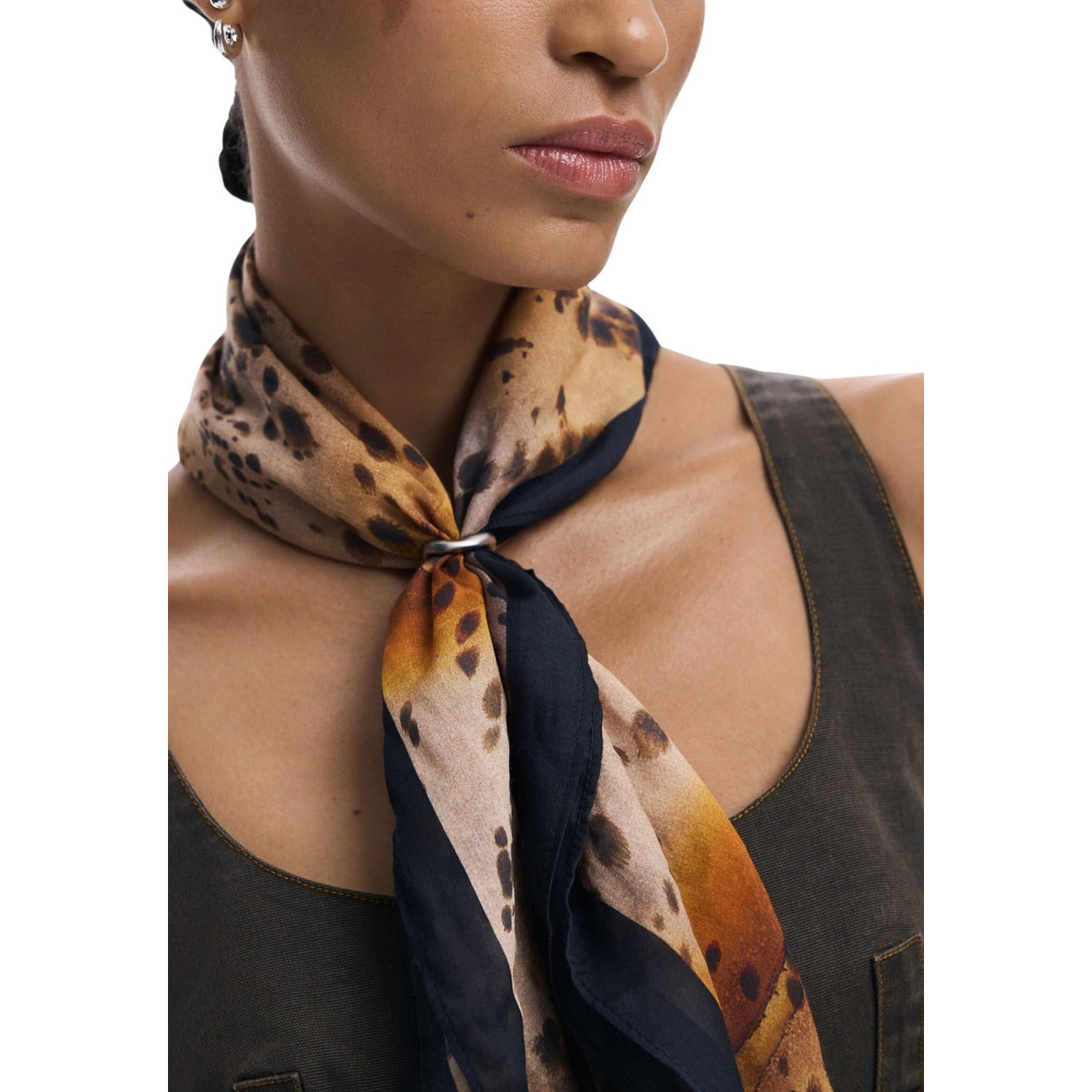 2452507 Desigual Sciarpa Beige Stampa Seta Modal Donna