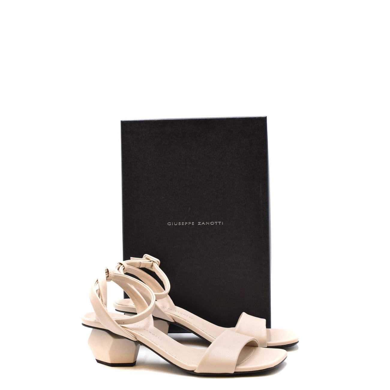 2438484 Giuseppe Zanotti Sandali Beige Fibbia Tacco Largo Punta Aperta Donna