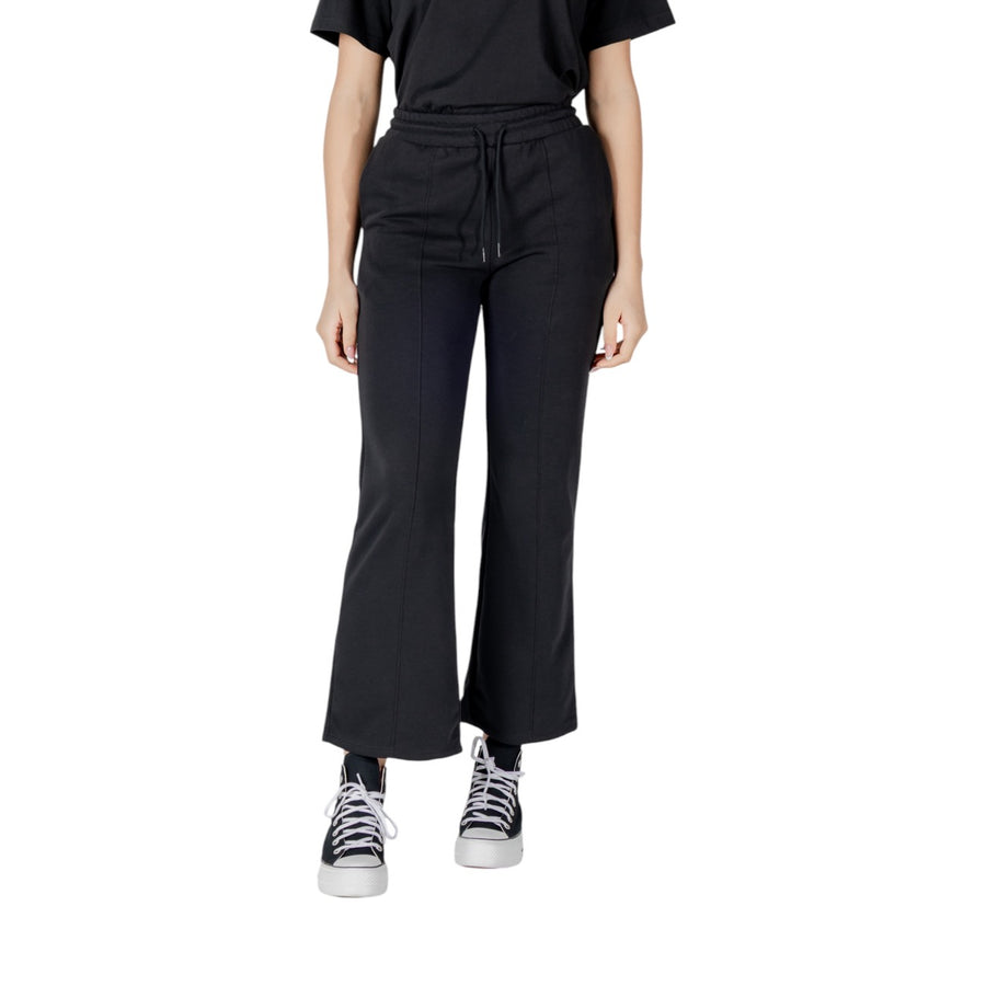- Converse Pantaloni Donna