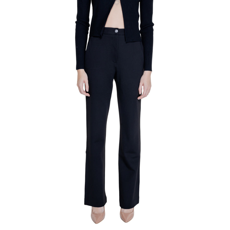 - Guess Pantaloni Donna