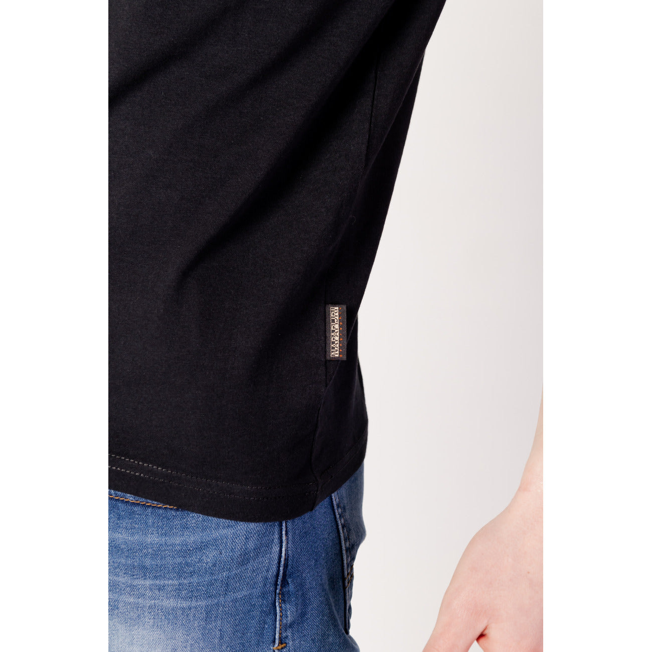 2411943 Napapijri T-Shirt Nera Monocromo Uomo