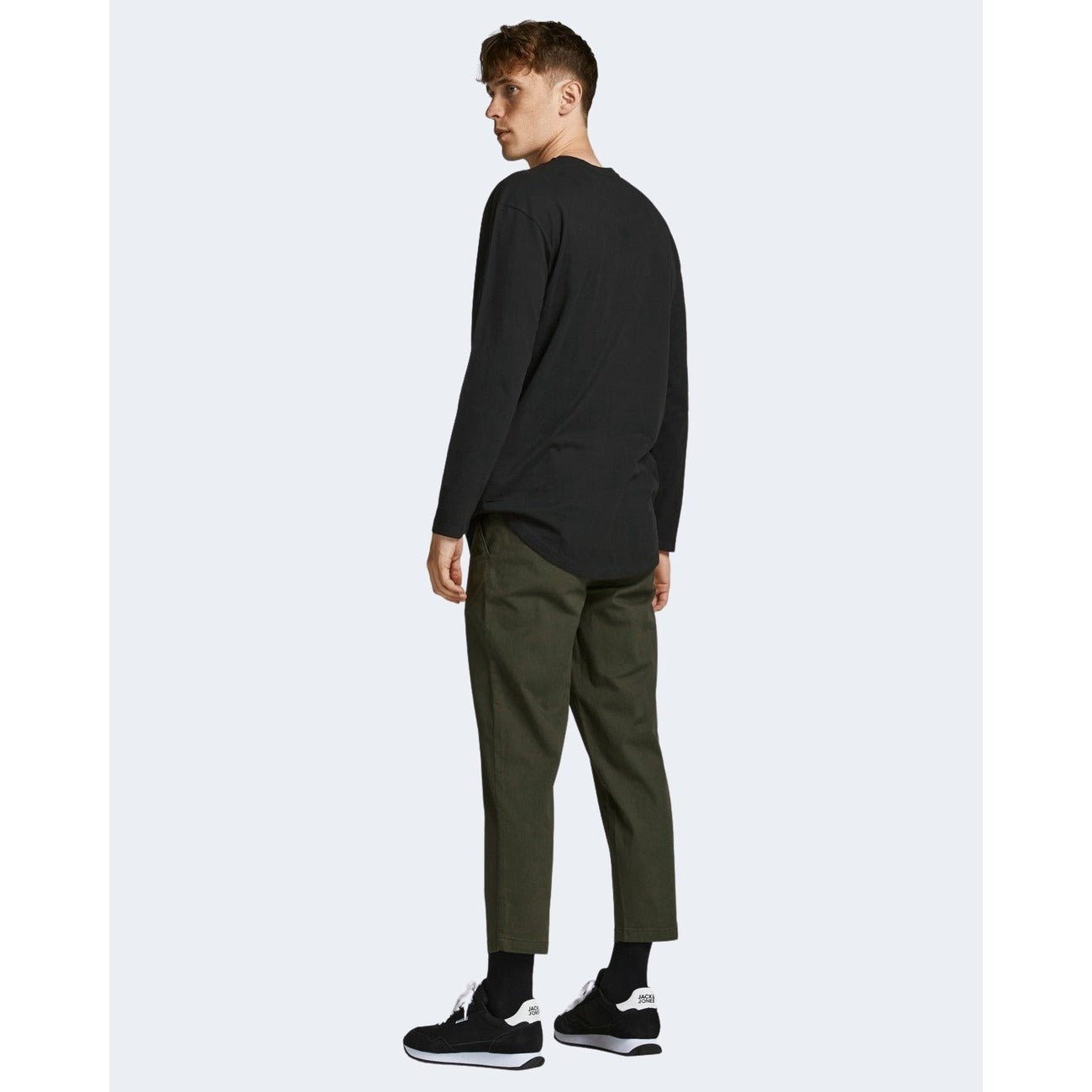 2425001 Jack & Jones T-Shirt Nera Maniche Lunghe Uomo