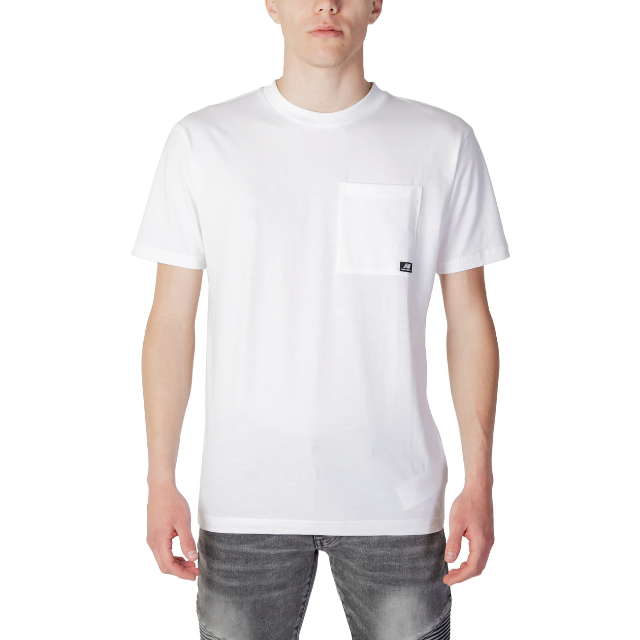 433975 New Balance T-Shirt Bianco Monocromo Tasca Uomo
