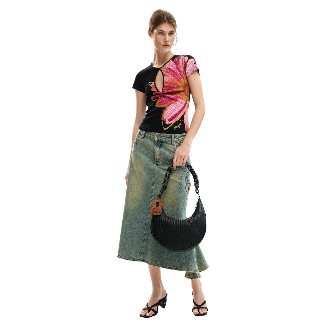 2453070 Desigual T-Shirt Donna Nera Floreale Cotone
