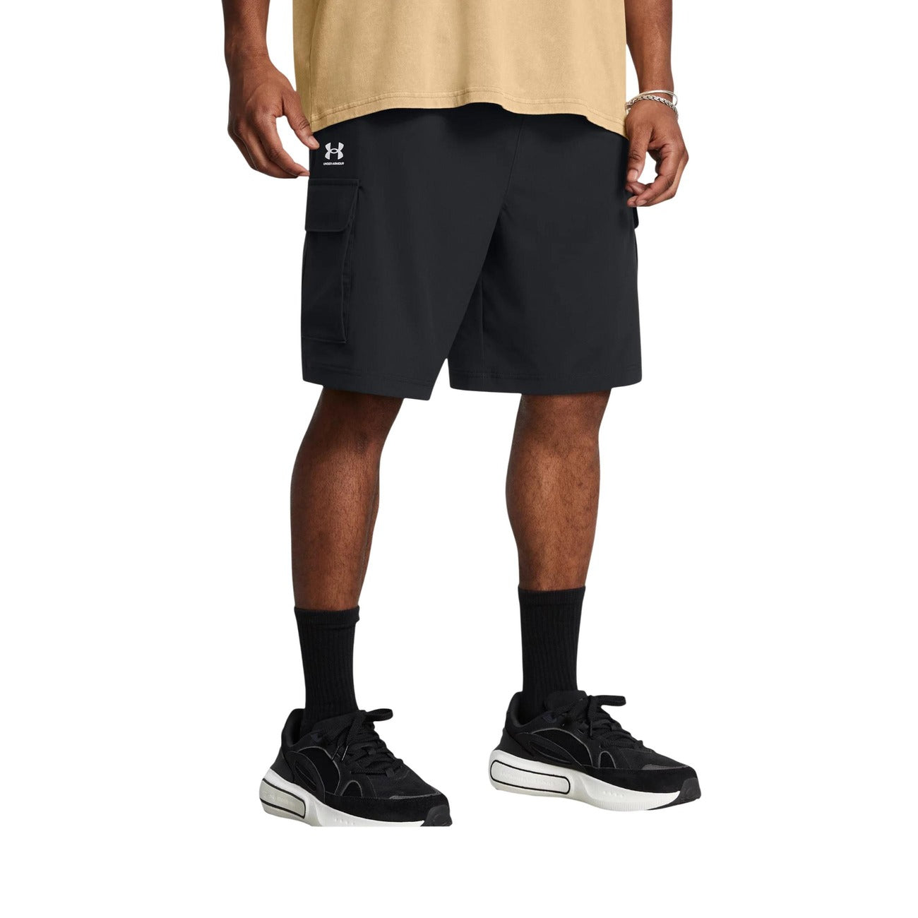 2455616 Under Armour Bermuda Nero Lacci Tasche Multiple Uomo