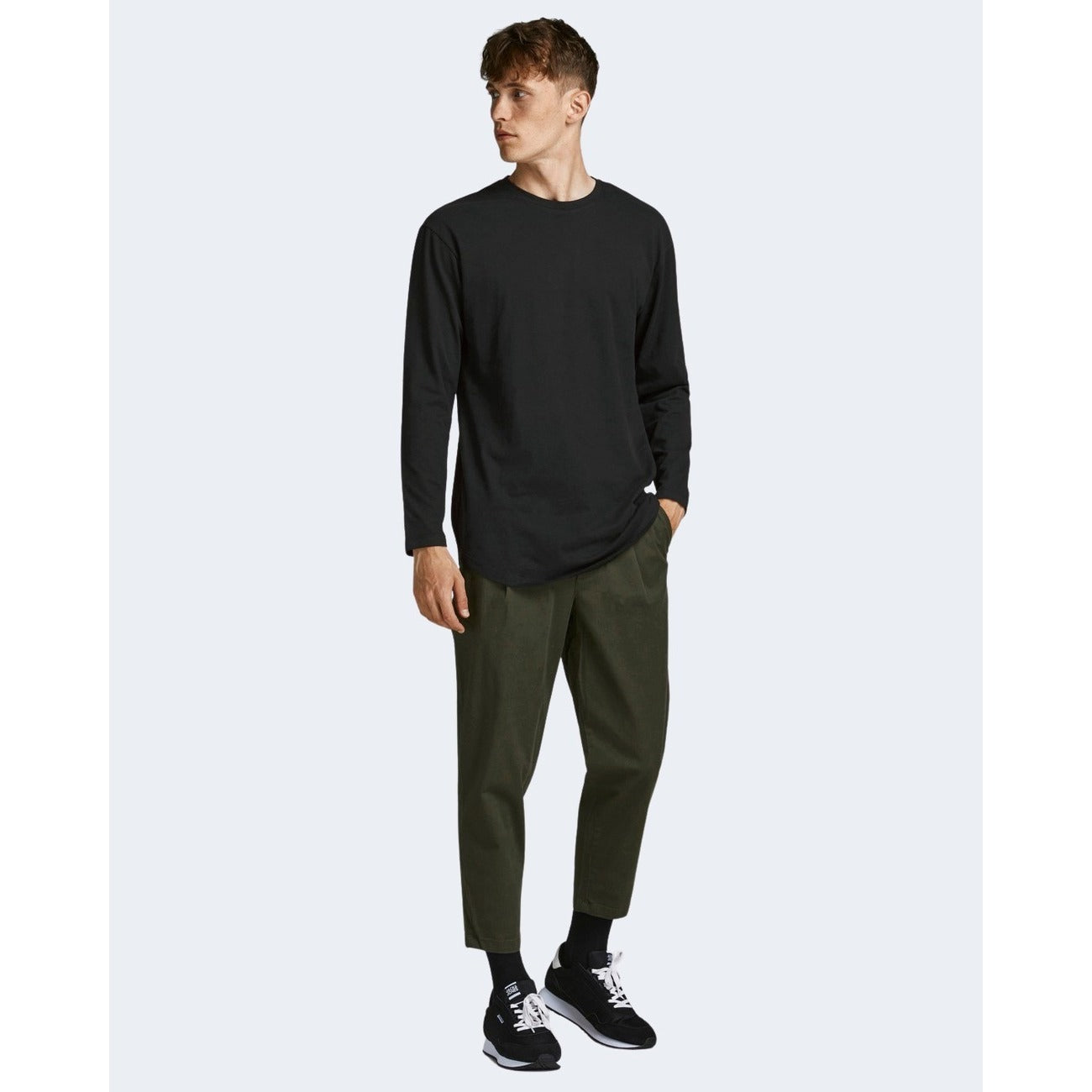 2425001 Jack & Jones T-Shirt Nera Maniche Lunghe Uomo