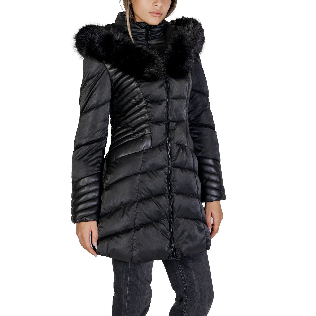 2354417 Guess Giubbotto Donna
