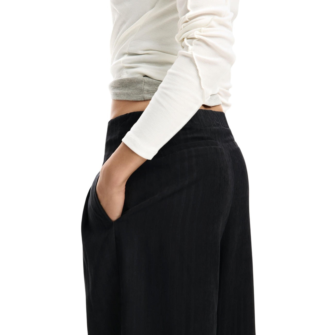 2450911 Desigual Pantaloni Donna