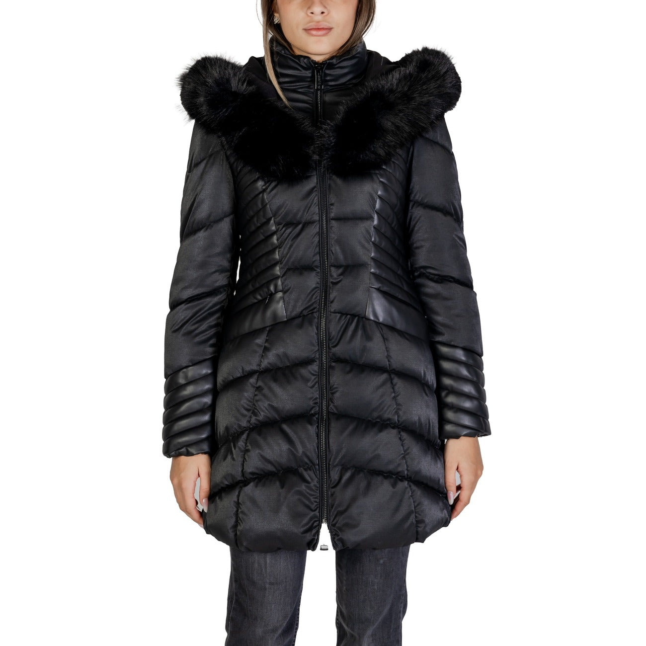 2354417 Guess Giubbotto Donna