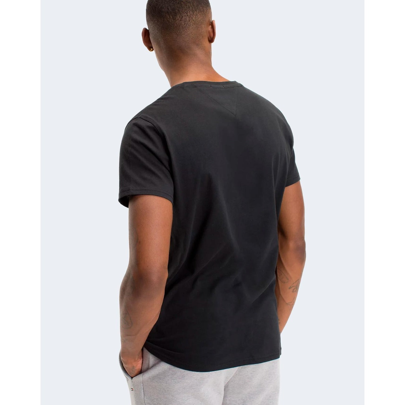 2424639 Tommy Hilfiger Jeans T-Shirt Nera Monocromo Uomo
